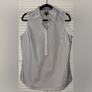 Talbots Women’s Striped‎ Wrinkle Resistant Sleeveless 1/4 Button Shirt Size 10